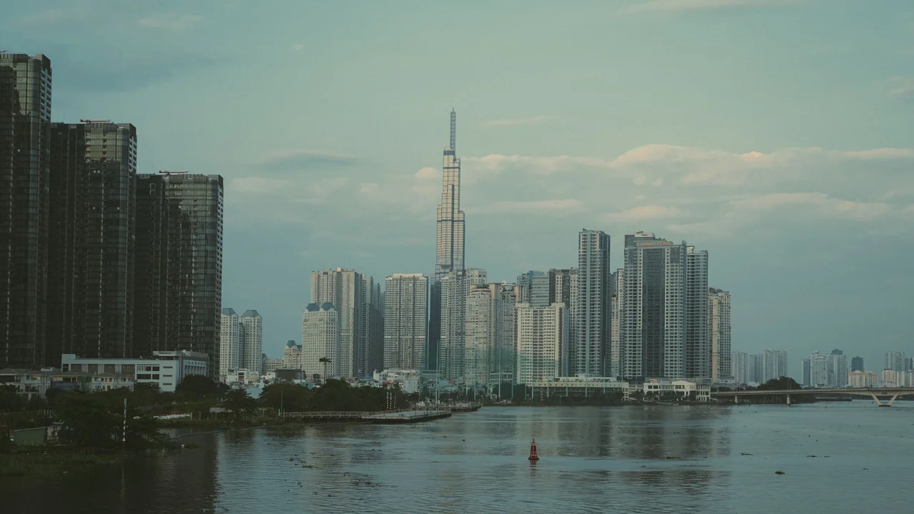 又色又爽又黄的视频免费超长搜索行为分析与安全指南